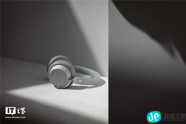 微软为Surface headphones耳机推送了首个固件更新